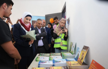 السواريس تفتتح مهرجان القراءة للجميع بالتعاون مع وزارة الثقافة وجمعية نشميات سحاب.