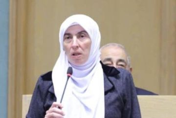 النائب طهبوب تطالب بإدراج خدمة العلم للإناث