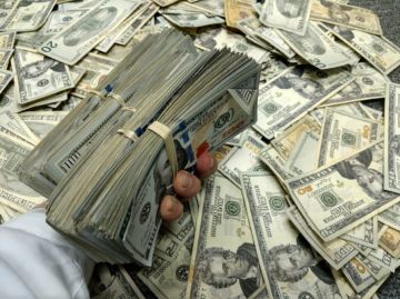 خبراء الاقتصاد قارئو الفناجين بلغة الأرقام