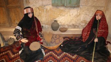 عجلون: حكاية الجبال التي ترويها الأزياء والحرف اليدوية