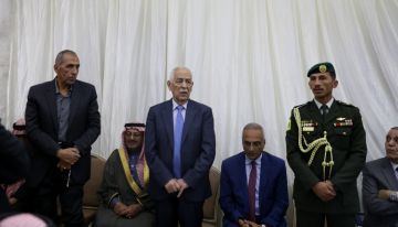 مندوبا عن الملك وولي العهد .. العيسوي يقدم واجب العزاء لــ(6) عشائر أردنية