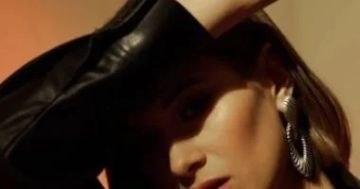 6 حيل سهلة للحفاظ على الجاكيت الجلد لمدة طويلة