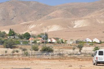 أوامر إسرائيلية بالاستيلاء على أراض جديدة في طوباس والأغوار أوامر إسرائيلية بالاستيلاء على أراض جديدة في طوباس والأغوار