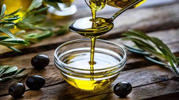 دراسة: زيت الزيتون يخفض خطر الوفاة بنسبة 20 