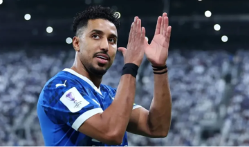 سالم الدوسري يحتفل بفوز الهلال وترشحه لجائزة فيفا سالم الدوسري يحتفل بفوز الهلال وترشحه لجائزة فيفا