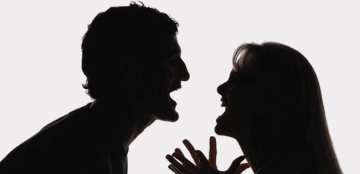 بعد أن تحدت الجميع لتتزوجه.. هذا ما فعله العريس بزوجته بعد 4 أيام من حفل الزفاف بعد أن تحدت الجميع لتتزوجه.. هذا ما فعله العريس بزوجته بعد 4 أيام من حفل الزفاف