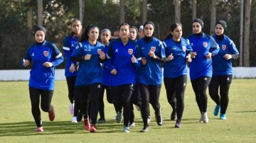 منتخب الشابات لكرة القدم يلتقي نظيره الجزائري غدا
