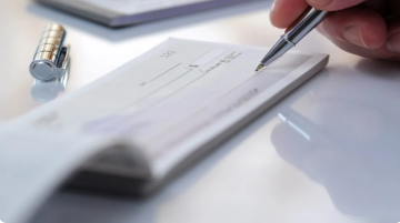 15 ألف شيك مرتجع الشهر الماضي بقيمة 80 مليون دينار 15 ألف شيك مرتجع الشهر الماضي بقيمة 80 مليون دينار