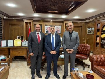 أوقاف البلقاء تطلق مبادرة الخطيب الصامت لتسهيل إيصال الخطاب الديني بلغة الإشارة أوقاف البلقاء تطلق مبادرة الخطيب الصامت لتسهيل إيصال الخطاب الديني بلغة الإشارة