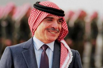 الأردنيون يستذكرون اليوم ذكرى ميلاد جلالة المغفور له الملك الحسين بن طلال طيب الله ثراه الأردنيون يستذكرون اليوم ذكرى ميلاد جلالة المغفور له الملك الحسين بن طلال طيب الله ثراه