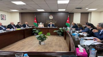 وزير الصحة يوجه بتوفير الأدوية وحل مشكلات البنية التحتية في المراكز الصحية