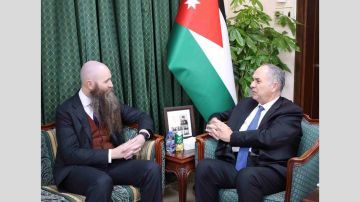 وزير العدل يبحث والسفير الأميركي تعزيز التعاون المشترك وزير العدل يبحث والسفير الأميركي تعزيز التعاون المشترك