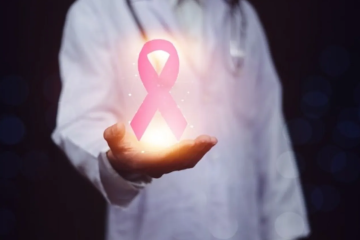 8 علامات تحذيرية لسرطان الثدي تستوجب الفحص