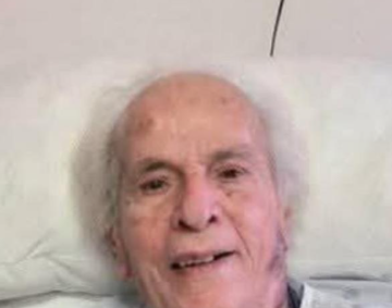 الفنان اللبناني إحسان صادق يرقد على سرير الشفاء