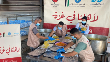 الهيئة الخيرية الأردنية تواصل جهودها الإغاثية في غزة بتوزيع وجبات ساخنة للأسر المحتاجة