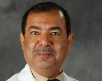 الطبيب الأردني ابو فرسخ ينقذ مريضة نقلت لها قطة عدوى