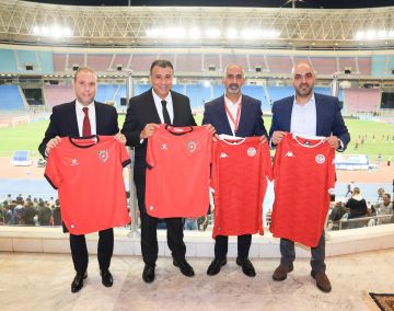 الاتحاد التونسي يكرم البعثة الأردنية