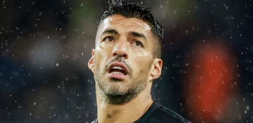 إيقاف سواريز عن مباراة حاسمة.. اليكم السبب