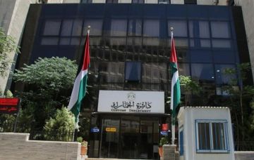 العكاليك: تعديل التعرفة الجمركية يحمي الصناعات الوطنية دون المساس بالسلع الأساسية العكاليك: تعديل التعرفة الجمركية يحمي الصناعات الوطنية دون المساس بالسلع الأساسية