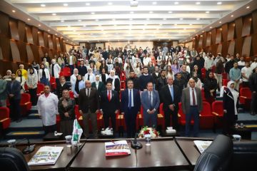 جامعة البترا تنظم اللقاء الترحيبي والتنويري لطلبة طب الأسنان وتكرم المتفوقين جامعة البترا تنظم اللقاء الترحيبي والتنويري لطلبة طب الأسنان وتكرم المتفوقين