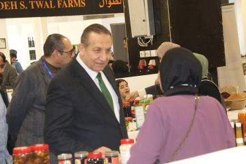 وزير الزراعة يتفقد فعاليات مهرجان الزيتون في يومه الثاني