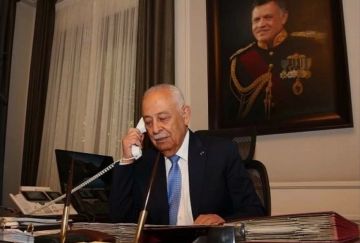 العيسوي ينقل تعازي الملك وولي العهد لعشيرة أبو حويطي