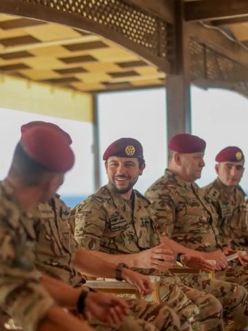 ولي العهد عبر انستغرام : النشامى رفاق السلاح يعطيكم ألف عافية