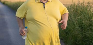 ليس دوما دهونا... طبيب يشرح سر تثدي الرجال!