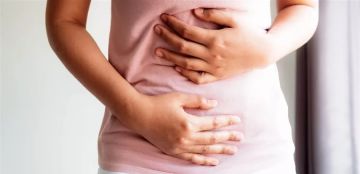 مشروب يخفف الانتفاخ.. ما هو؟