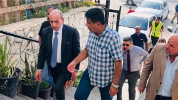 وزير الإدارة المحلية يتفقد بلديات الأغوار الشمالية ويؤكد رفع كفاءة الخدمات وزير الإدارة المحلية يتفقد بلديات الأغوار الشمالية ويؤكد رفع كفاءة الخدمات