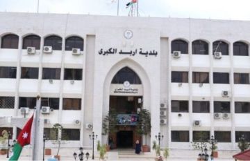 بلدية إربد تواصل تنفيذ خطتها لتعبيد الطرق