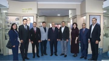 وزير التربية يزور جامعة سمرقند الطبية في أوزبكستان