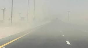 4 إصابات بحادث تصادم بين 3 مركبات على الطريق الصحراوي نتيجة الضباب 4 إصابات بحادث تصادم بين 3 مركبات على الطريق الصحراوي نتيجة الضباب