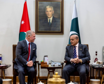 الملك يلتقي رئيس الوزراء الباكستاني في إسلام آباد ويؤكد أهمية توسيع التعاون الملك يلتقي رئيس الوزراء الباكستاني في إسلام آباد ويؤكد أهمية توسيع التعاون