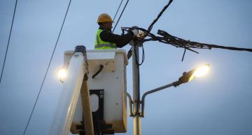 كهرباء إربد تتعامل مع بلاغات الأعطال خلال الظروف الجوية كهرباء إربد تتعامل مع بلاغات الأعطال خلال الظروف الجوية