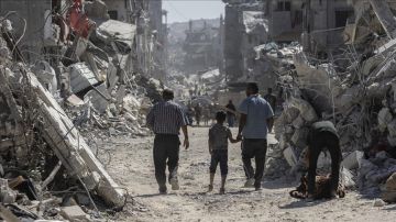 تحقيق يكشف شبكة تهريب فلسطينيين من غزة تحقيق يكشف شبكة تهريب فلسطينيين من غزة