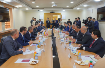 عمان تستضيف اجتماعا أردنيا-سوريا-لبنانيا حول الربط الكهربائي وخط الغاز العربي