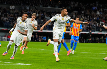 ريال مدريد يكتسح فالنسيا ويوسع الفارق في صدارة 