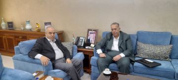 وزير التربية والتعليم العالي يتسلم رسالة من المشروع الوطني للدفاع عن اللغة