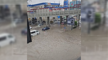 أمانة عمان: ربط المزاريب بمناهل الصرف سبب ارتفاع المياه بالشميساني
