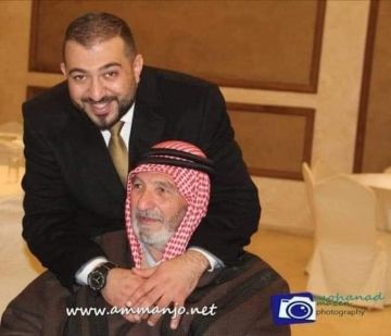 كلما ضاقت بي الدنيا .. ذهبت إلى قبرك لأرتاح كلما ضاقت بي الدنيا .. ذهبت إلى قبرك لأرتاح