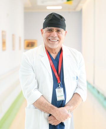 الدكتور محمد خريس الرائد والمطور في جراحة السمنة بالمنظار .. مسيرة حافلة بالعطاء