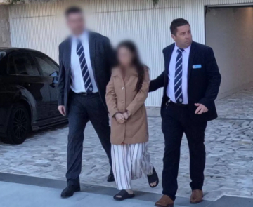 القبض على عرافة جمعت 46 مليون دولار بالاحتيال