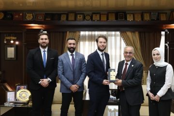 عمان الأهلية تستقبل وفدا من السفارة الهنغارية