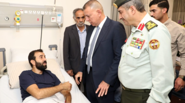 وزير الداخلية يزور مصابي المداهمة الأمنية في الرمثا وزير الداخلية يزور مصابي المداهمة الأمنية في الرمثا