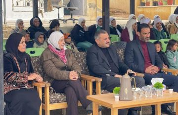 الجريري يرعى فعاليات المكتبة المتنقلة في مدرسة اجميل الثانوية المختلطة. الجريري يرعى فعاليات المكتبة المتنقلة في مدرسة اجميل الثانوية المختلطة.