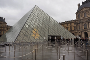 استحداث إجراءات أمنية جديدة في متحف اللوفر