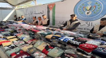 الحملة الأردنية توزع 1600 طرد كسوة شتوية للأطفال ضمن حملة الشتاء في غزة