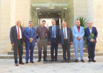 جامعة البترا تستضيف مدير عام الضمان في جلسة حوارية حول الحقوق والمزايا التأمينية