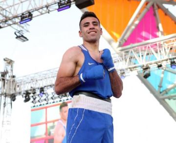 الملاكم عشيش يتأهل لنصف نهائي التضامن الإسلامي 